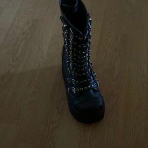 Black demonia boots